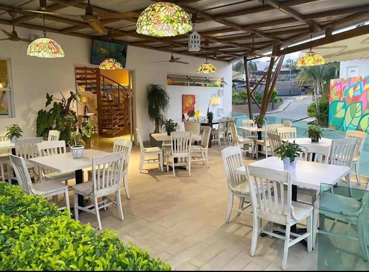Hotel Pz Country Club & Conference Center San Isidro De El General Exterior photo