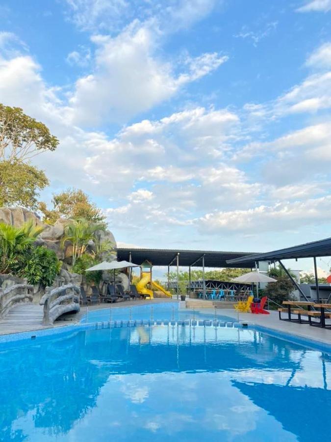 Hotel Pz Country Club & Conference Center San Isidro De El General Exterior photo